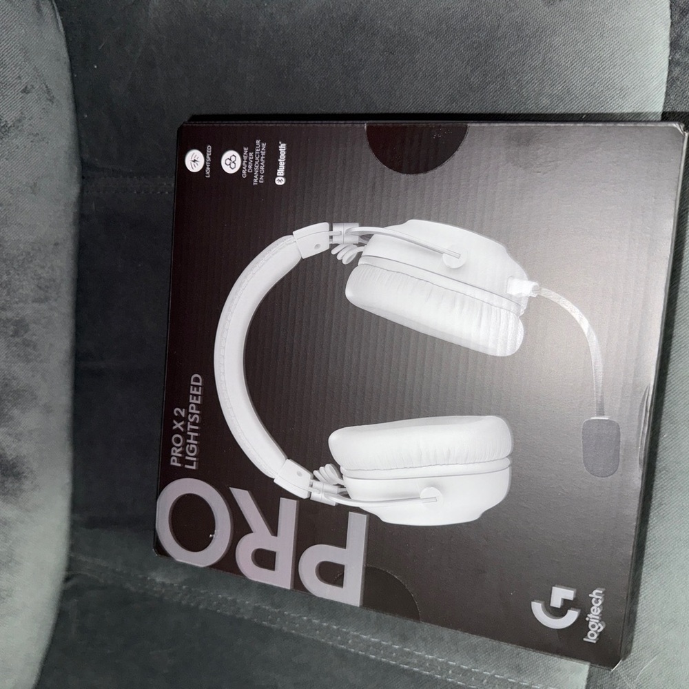 Logitech PRO X2 Wireless Headset in White